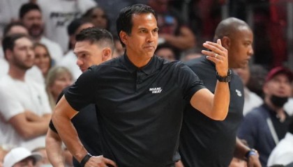 乐鱼体育网址-斯波拒绝伤病借口：两队都非100%健康 这是季后赛