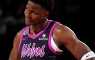 乐鱼体育网址-NBA官宣两张罚单：华子贝恩用力把球扔向观众席 各罚25000美元