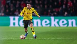 大十字：不知道桑乔如今是否还能帮助多特，所以引进他会有些风险